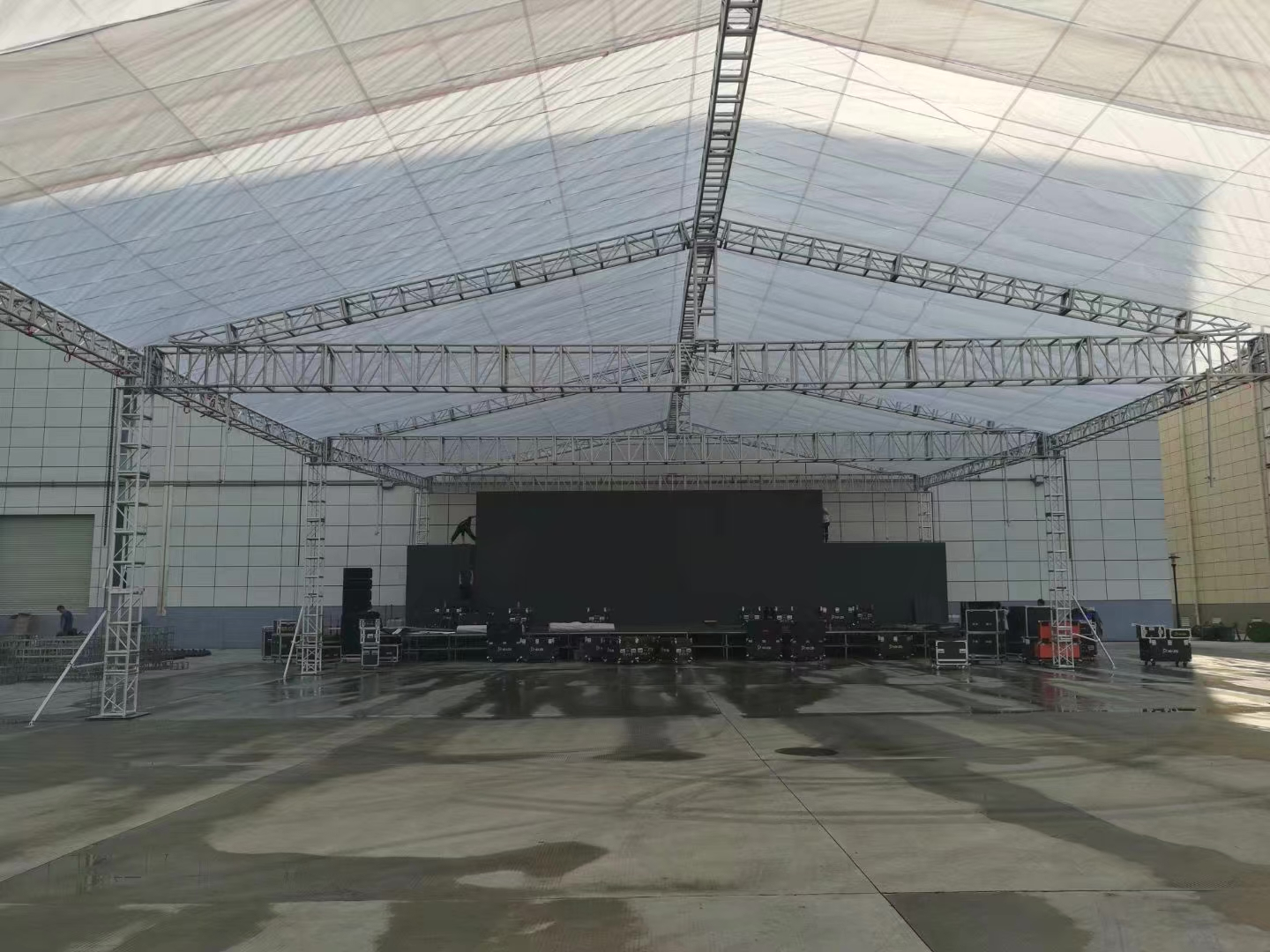 怎樣搭建舞臺(tái)，舞臺(tái)搭建需要哪些準(zhǔn)備工作